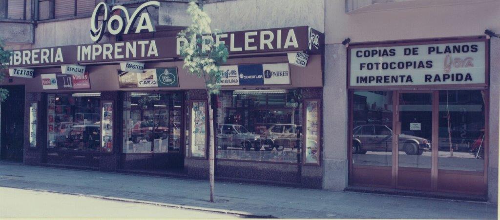 Fachada Papelería Goya